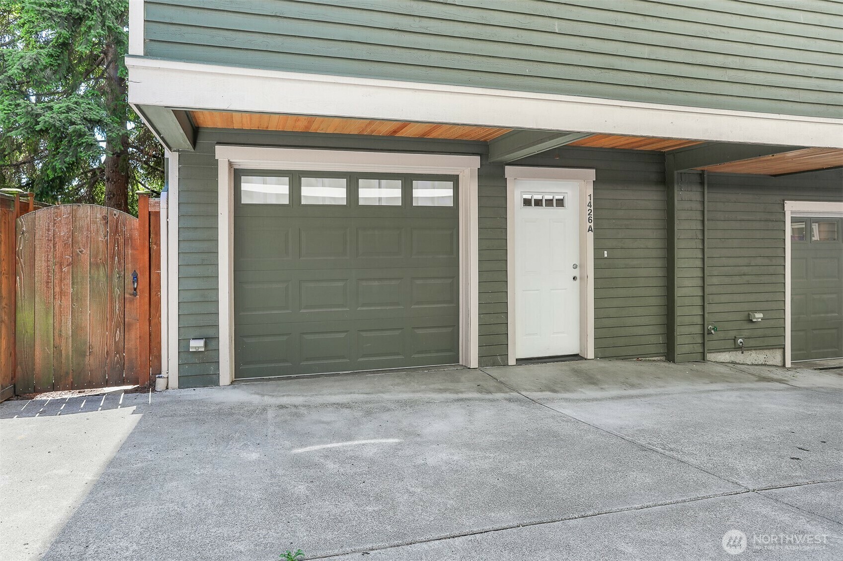 Property Photo:  1426 A NW 59th Street  WA 98107 
