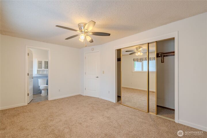 Property Photo:  6205 NE 47th Street  WA 98661 