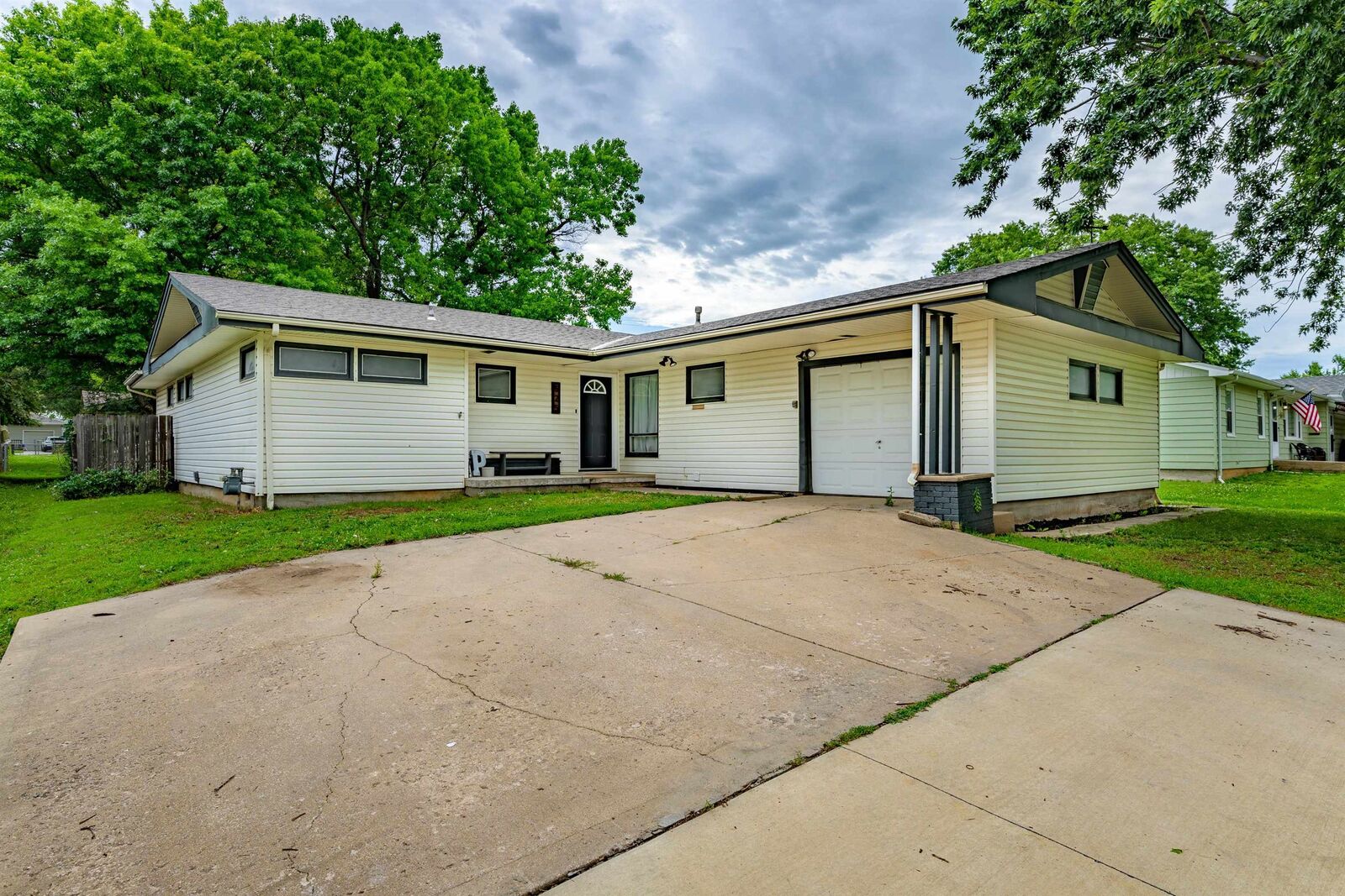 Property Photo: 525 Marmaton Rd. KS 67042