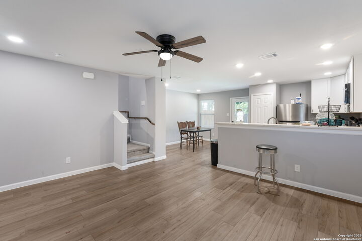 315 Bundy  San Antonio TX 78220 photo