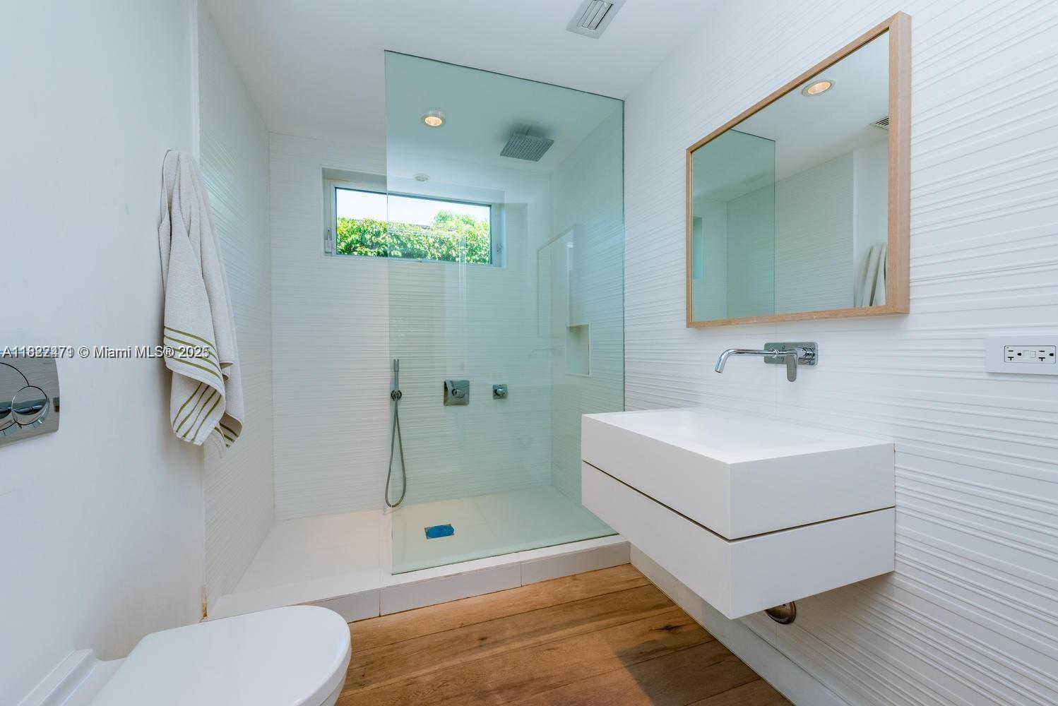 Property Photo:  575 W 50th St 0  FL 33140 