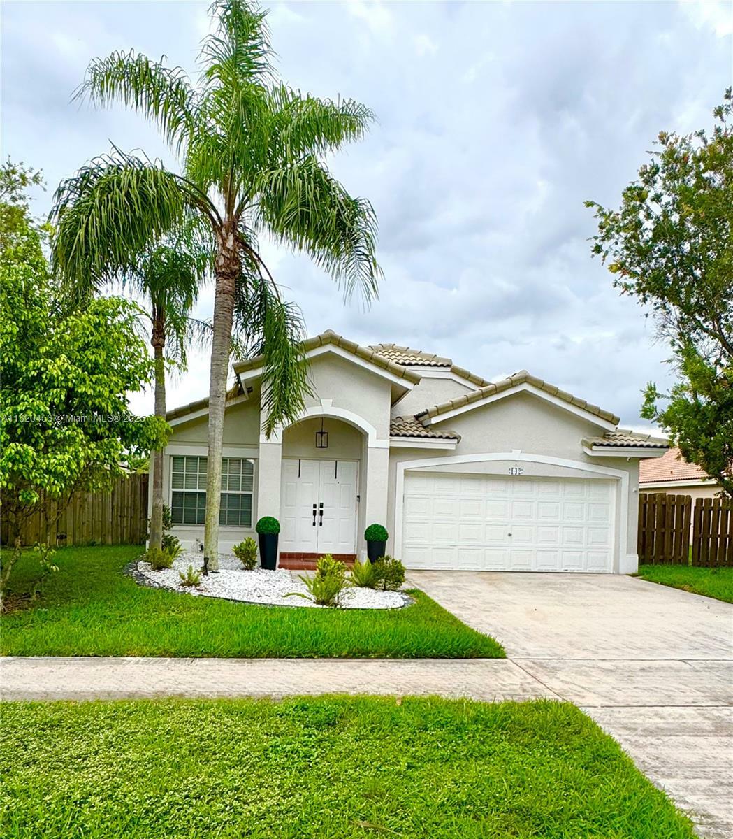 Property Photo: 142 SW 204th Ave FL 33029