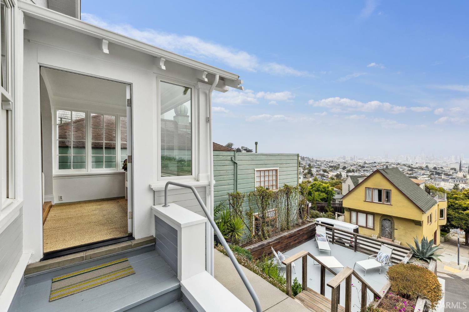 Property Photo: 108 Laidley Street CA 94131