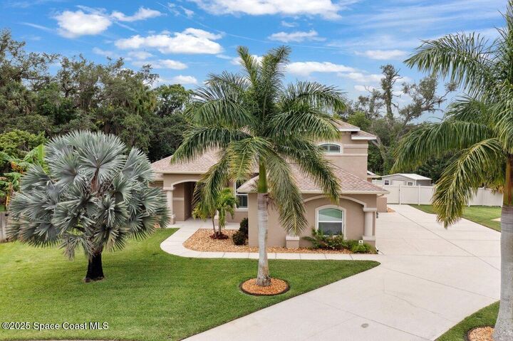 Property Photo: 1300 Myrtle Oak Court NE FL 32907