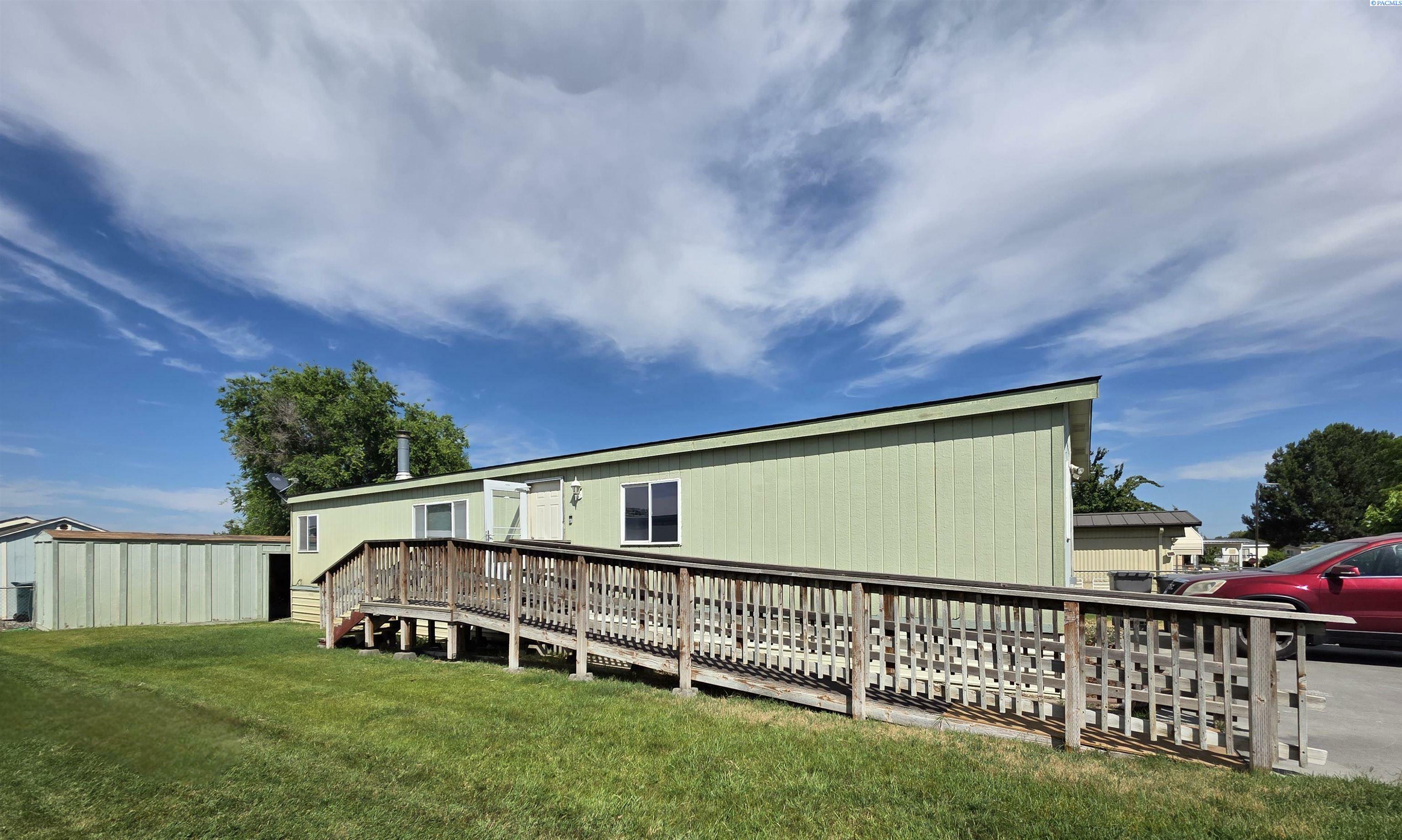 Property Photo: 175 Bitterroot Drive WA 99352