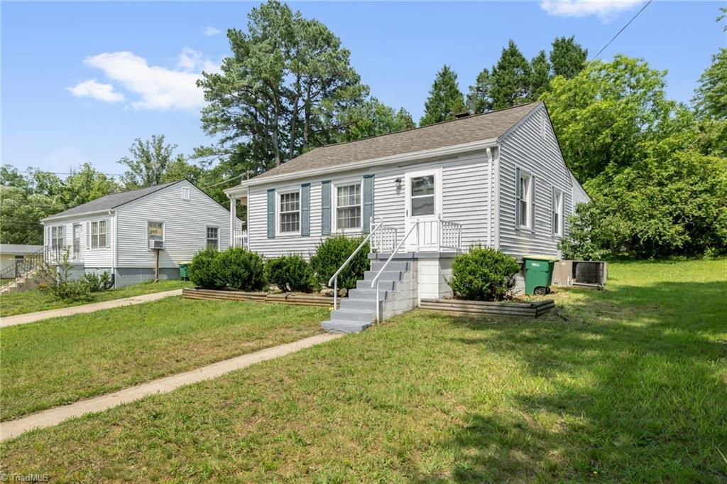 Property Photo:  107 Glendale Street  NC 27048 