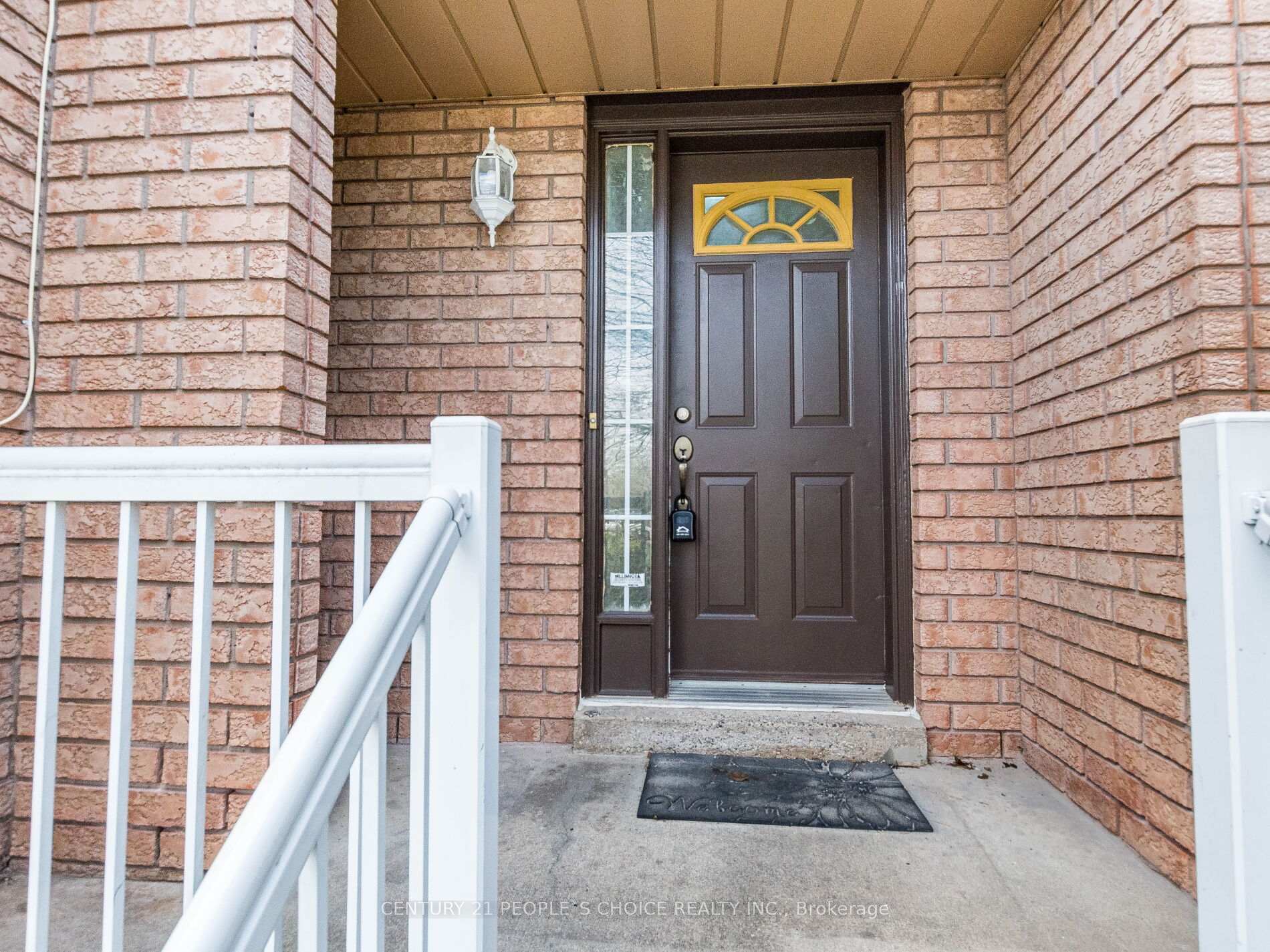 Photo de la propriété: 32 Twin Pines Crescent ON L7A 1M6