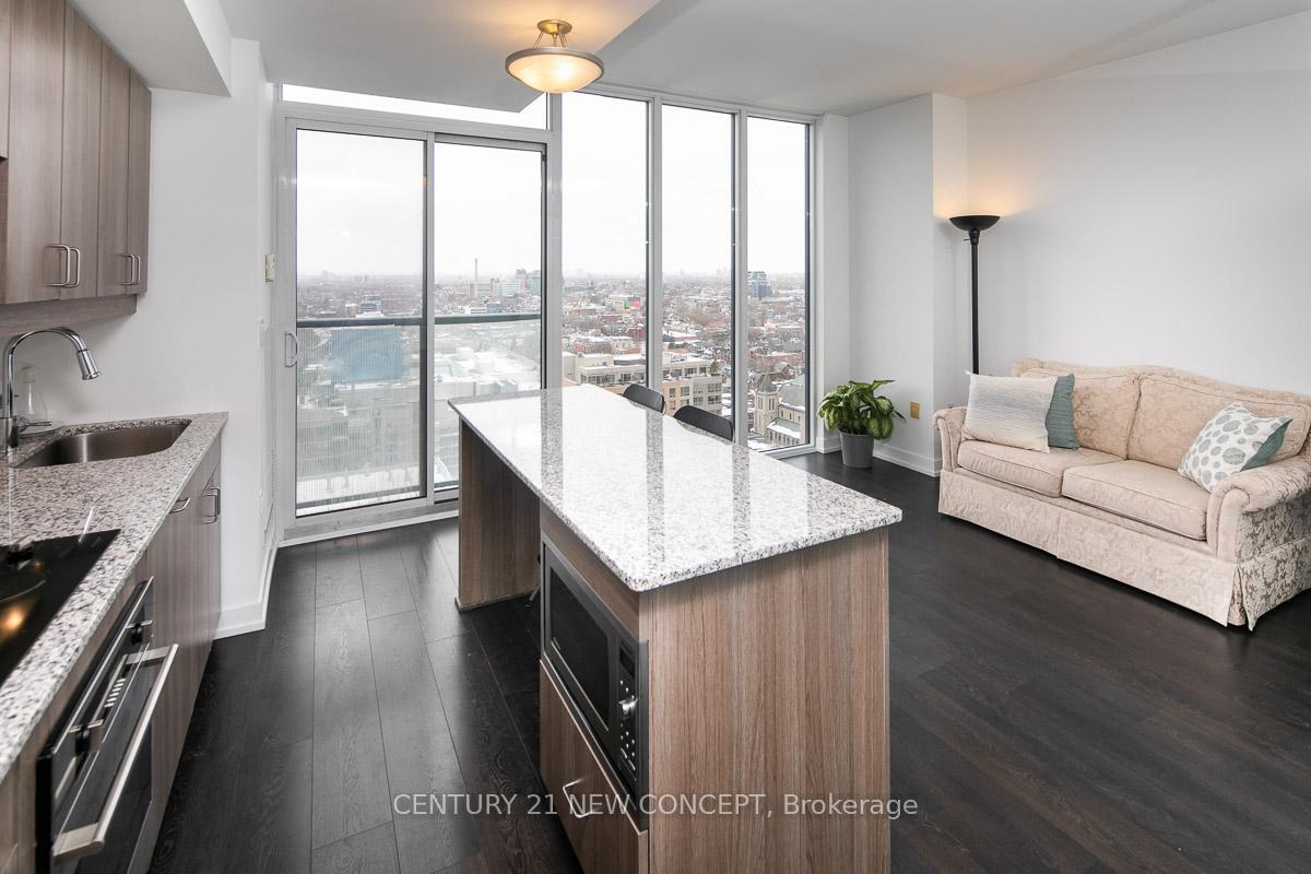 Property Photo: 426 University Avenue 2201 ON M5G 1S9
