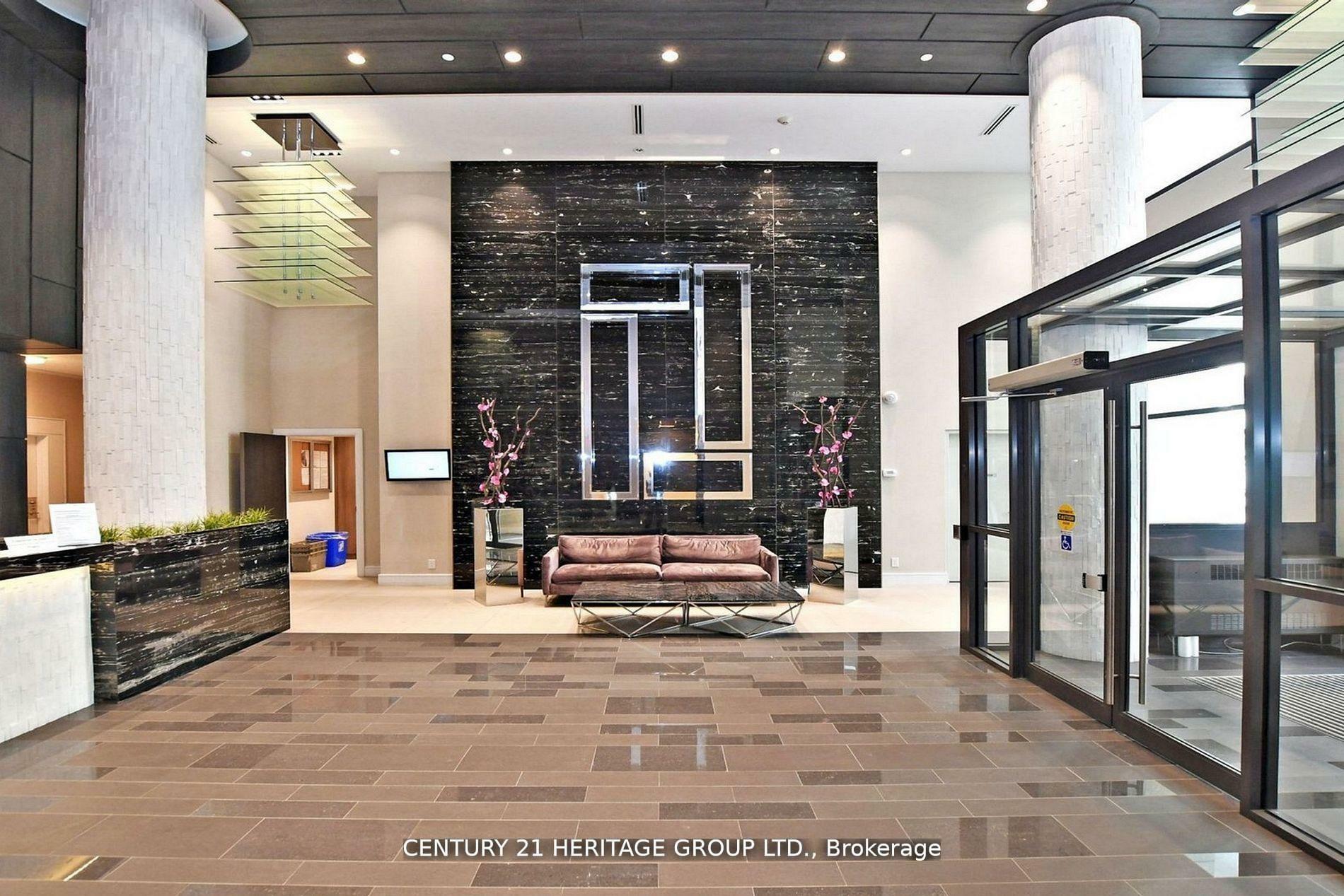 Property Photo:  9201 Yonge Street 319  ON L4C 6Z2 