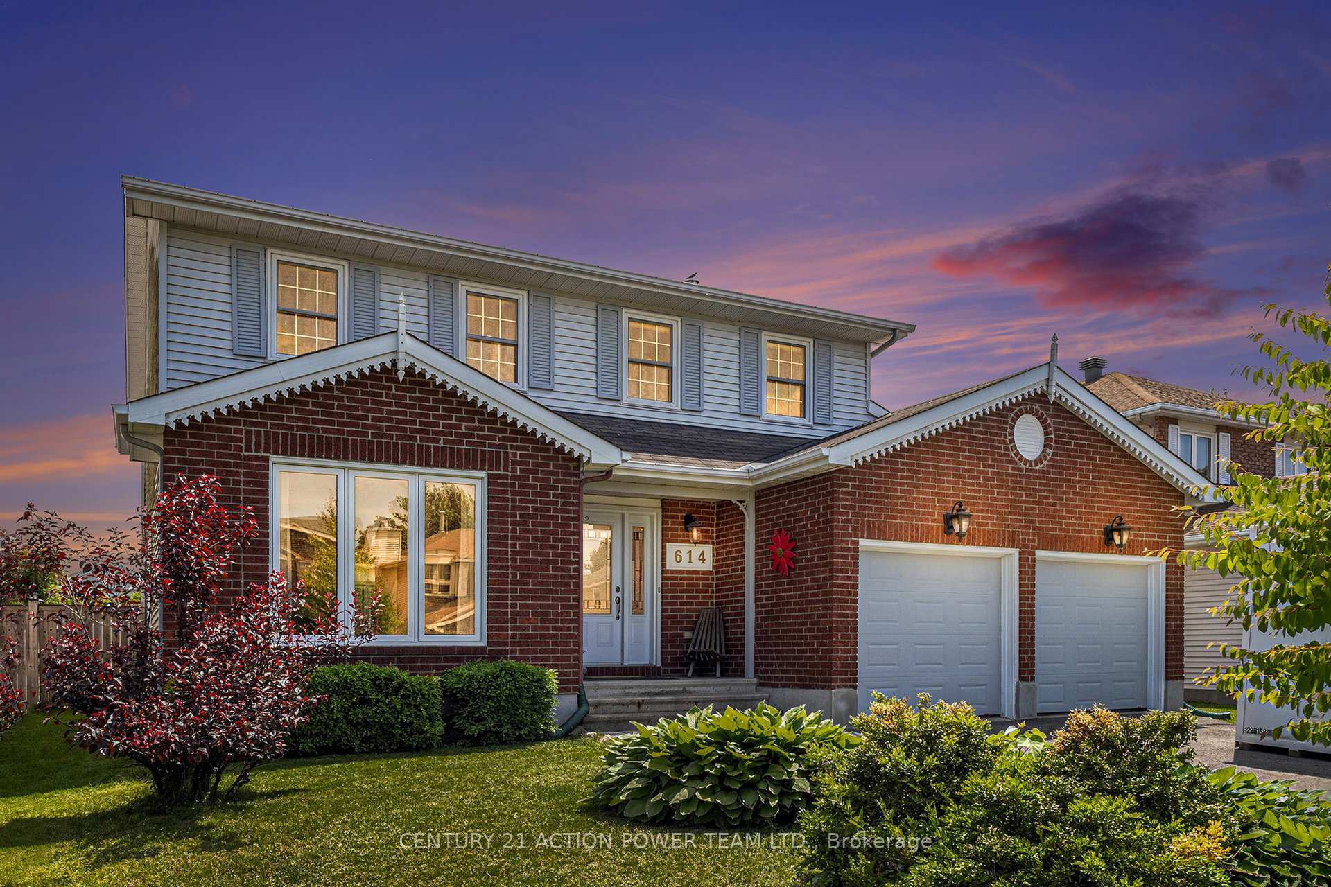 Property Photo: 614 Chenier Way ON K4A 1R1