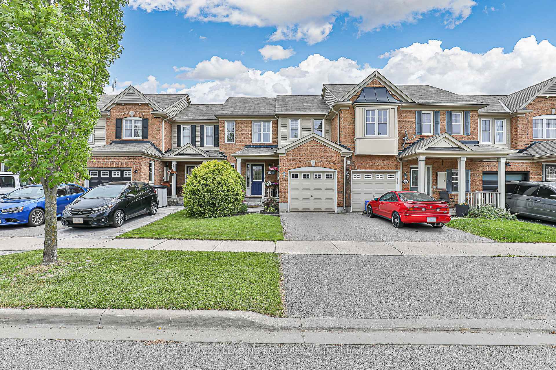 Property Photo: 30 Kartok Avenue ON L4A 0R2