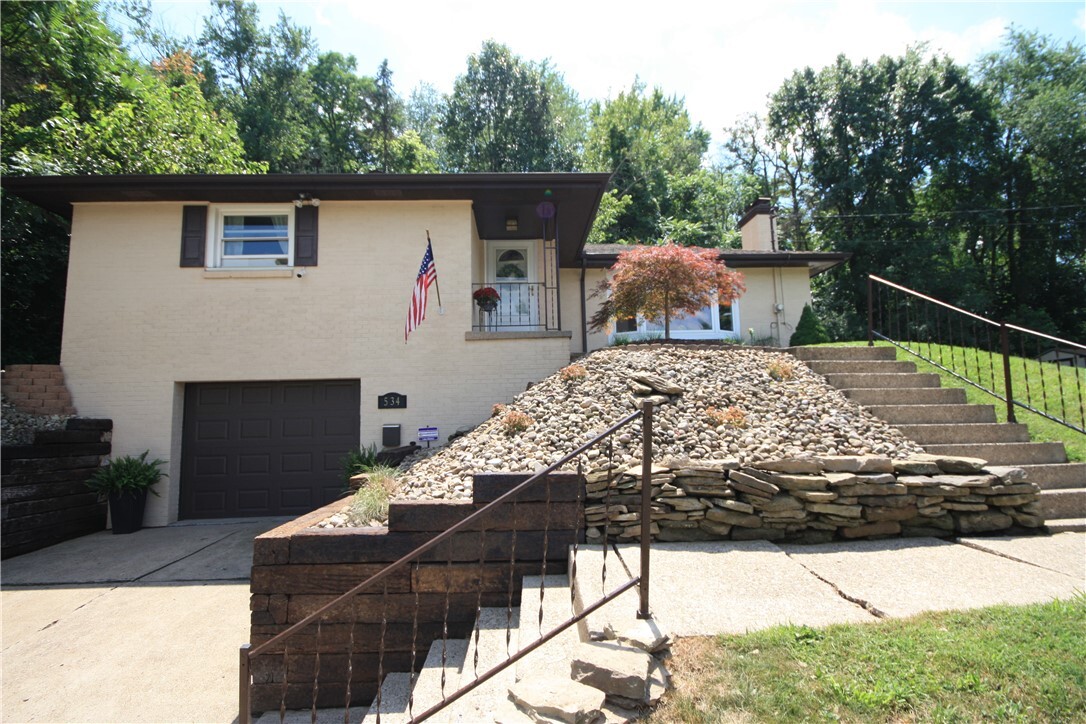 Property Photo: 534 Ehman Ave PA 15005
