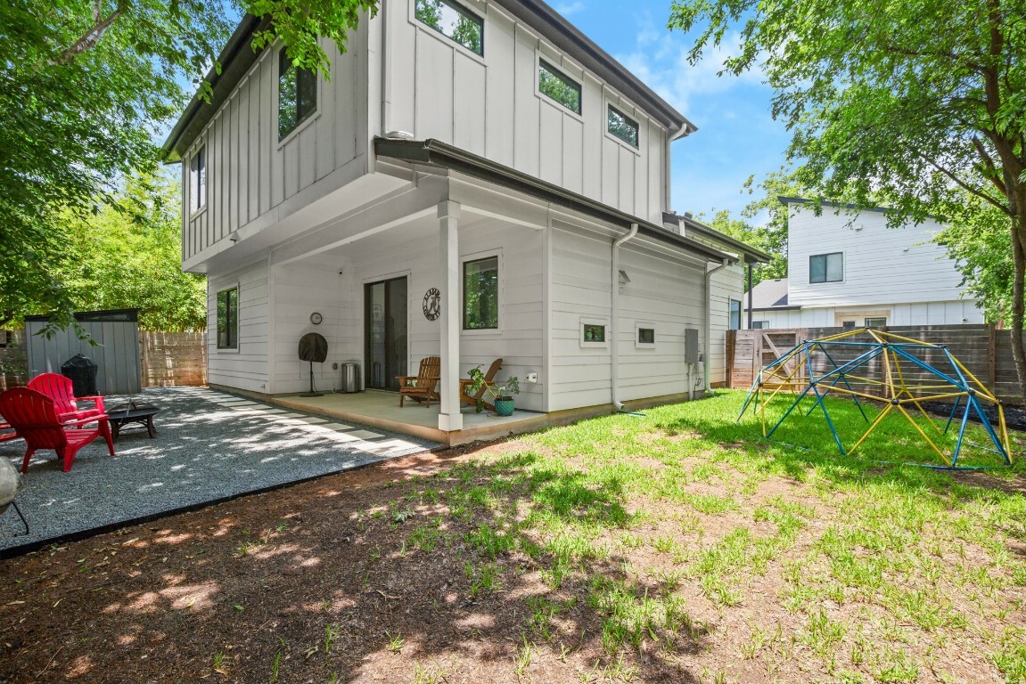 Property Photo: 611 Gaylor Street 2 TX 78752