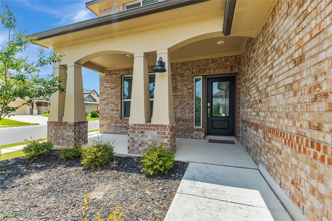 Property Photo: 408 Mante Court 311 TX 78748