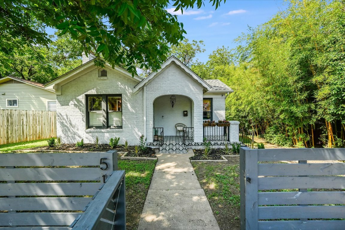 510 E 38th Street  Austin TX 78705 photo