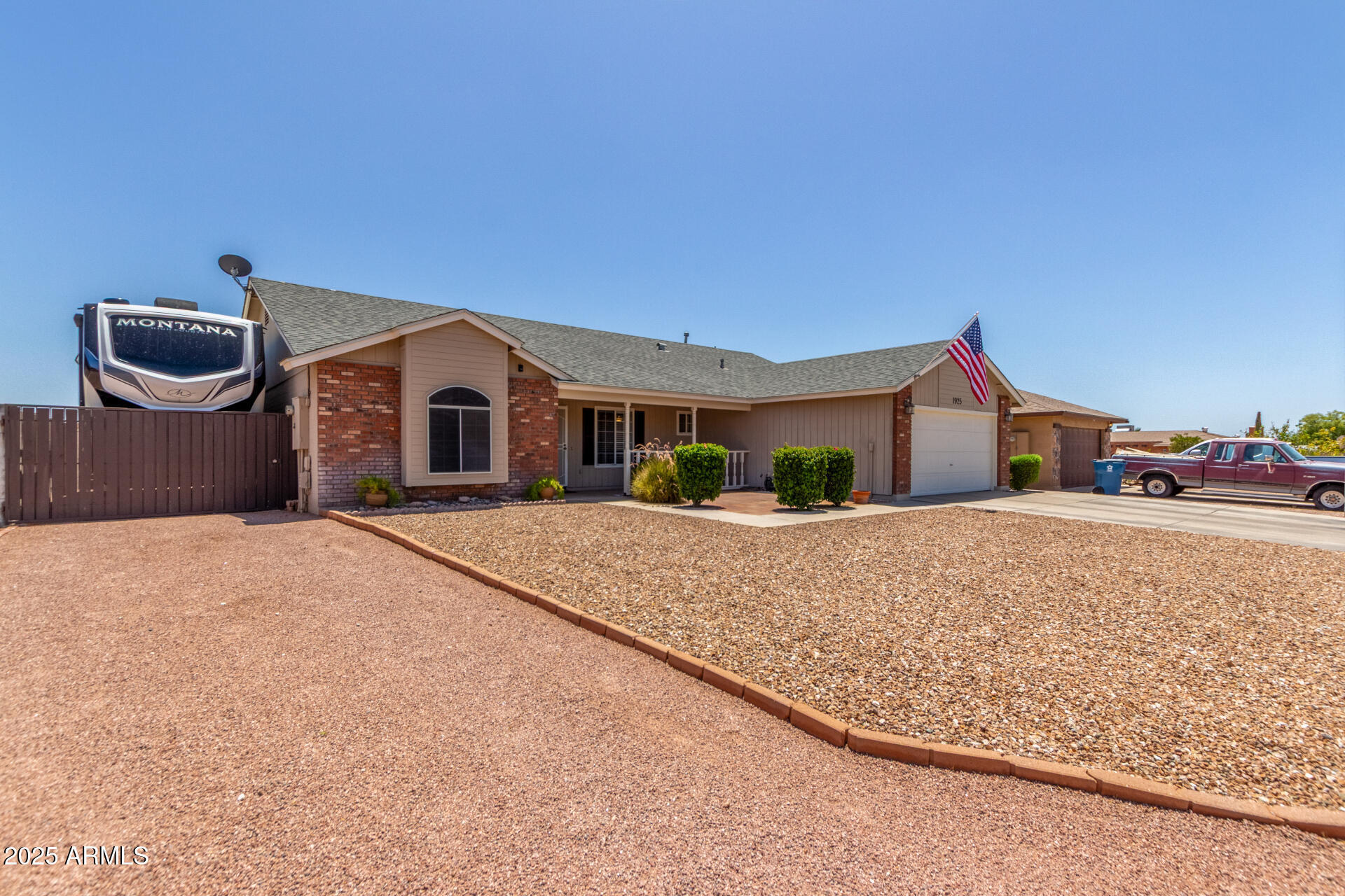 Property Photo: 1925 W 12th Avenue AZ 85120