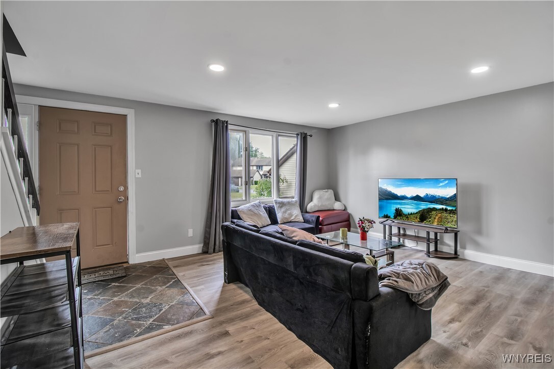 Property Photo: 351 Charlesgate Circle NY 14051