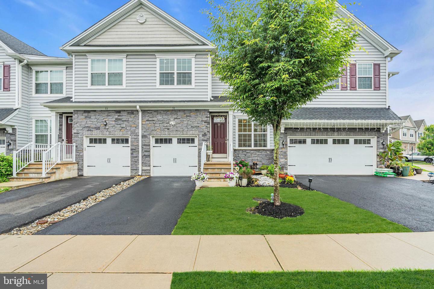 51 Begonia Lane  Monroe Township NJ 08831 photo