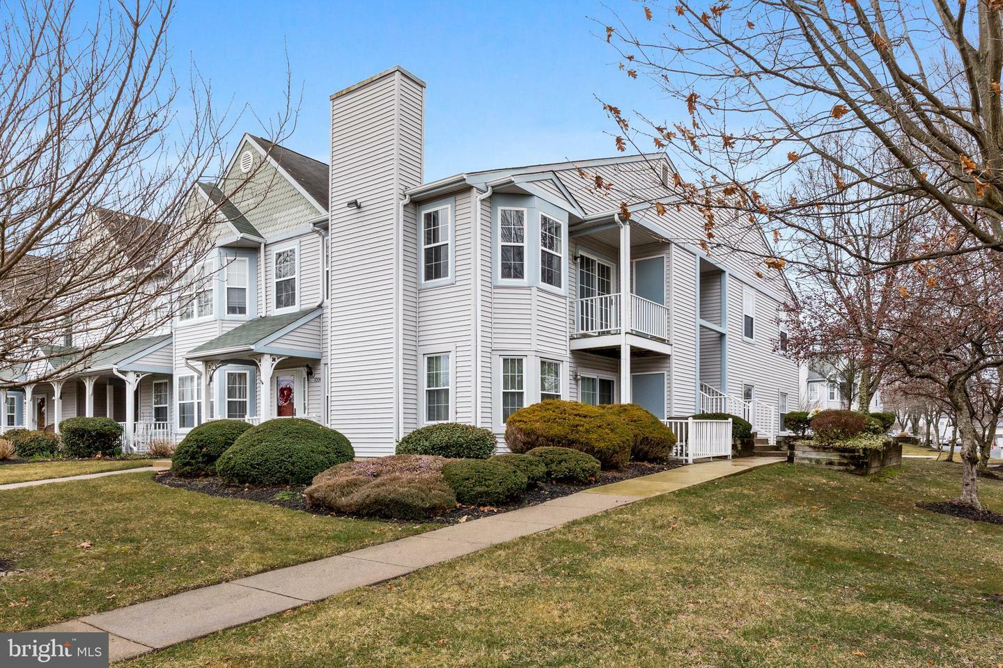 Property Photo:  1008 Sweetwater Drive  NJ 08077 
