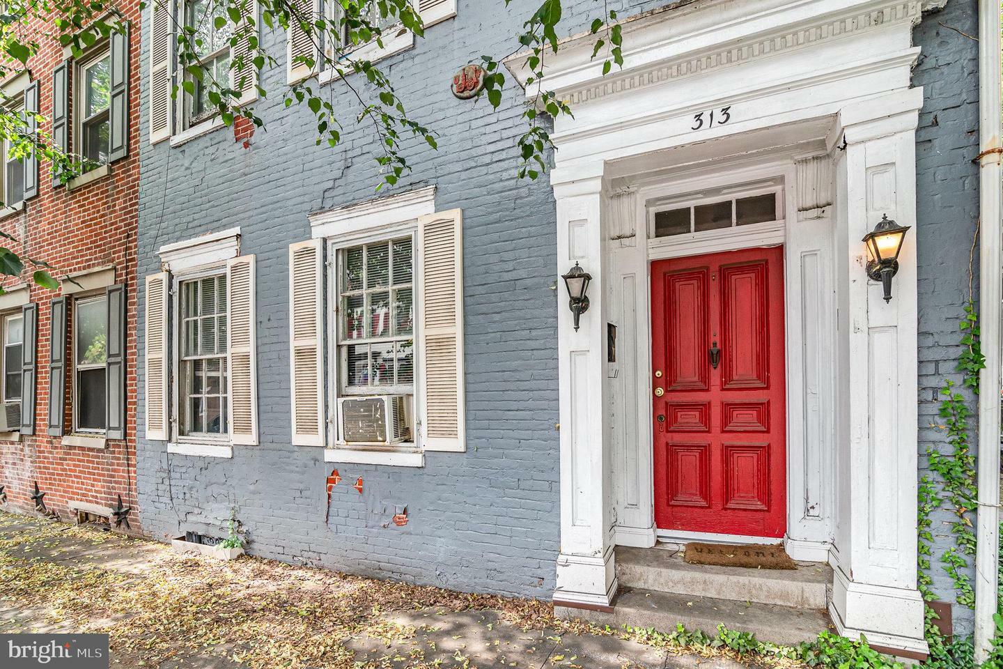 Property Photo:  313 E Main Street  PA 17055 