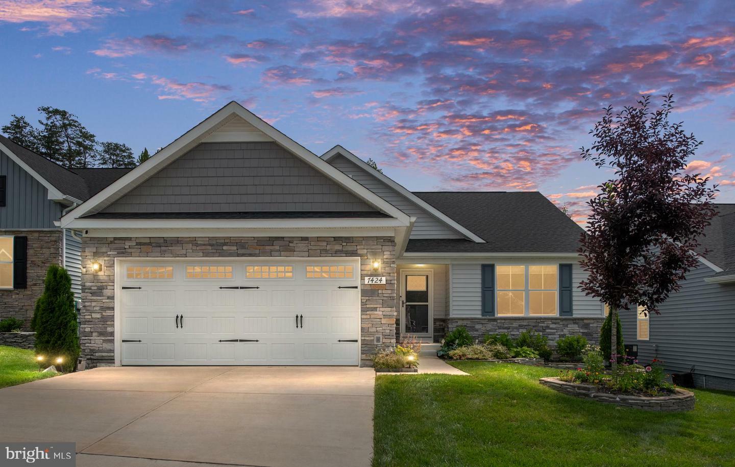 Property Photo: 7424 Brentford Terrace VA 22407