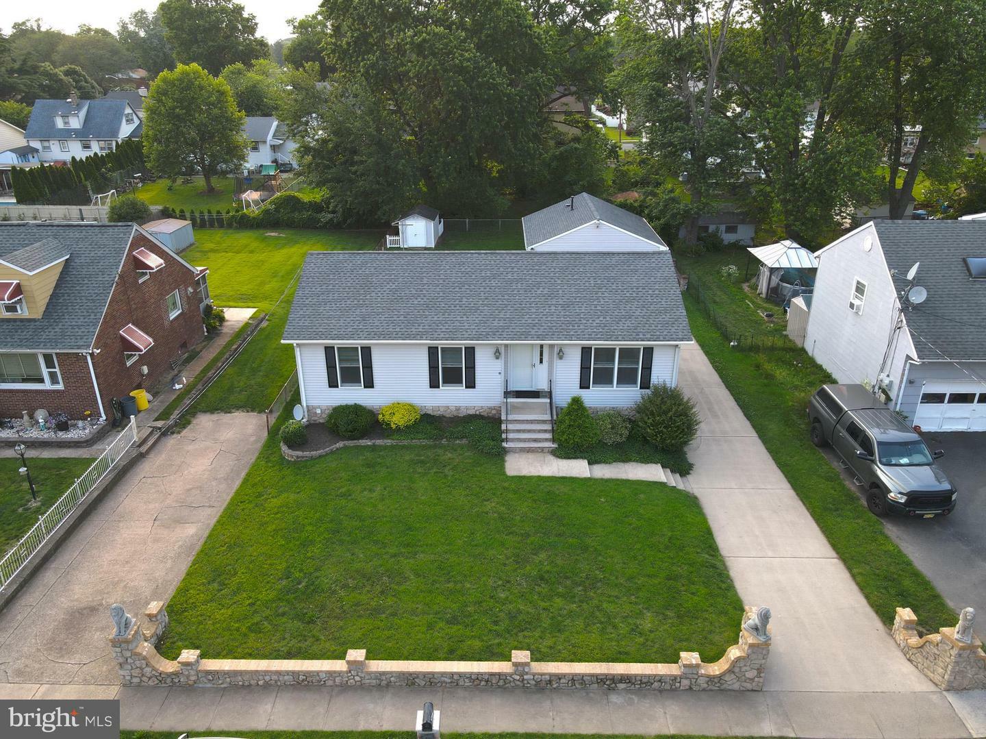 45 Wert Avenue  Hamilton NJ 08610 photo