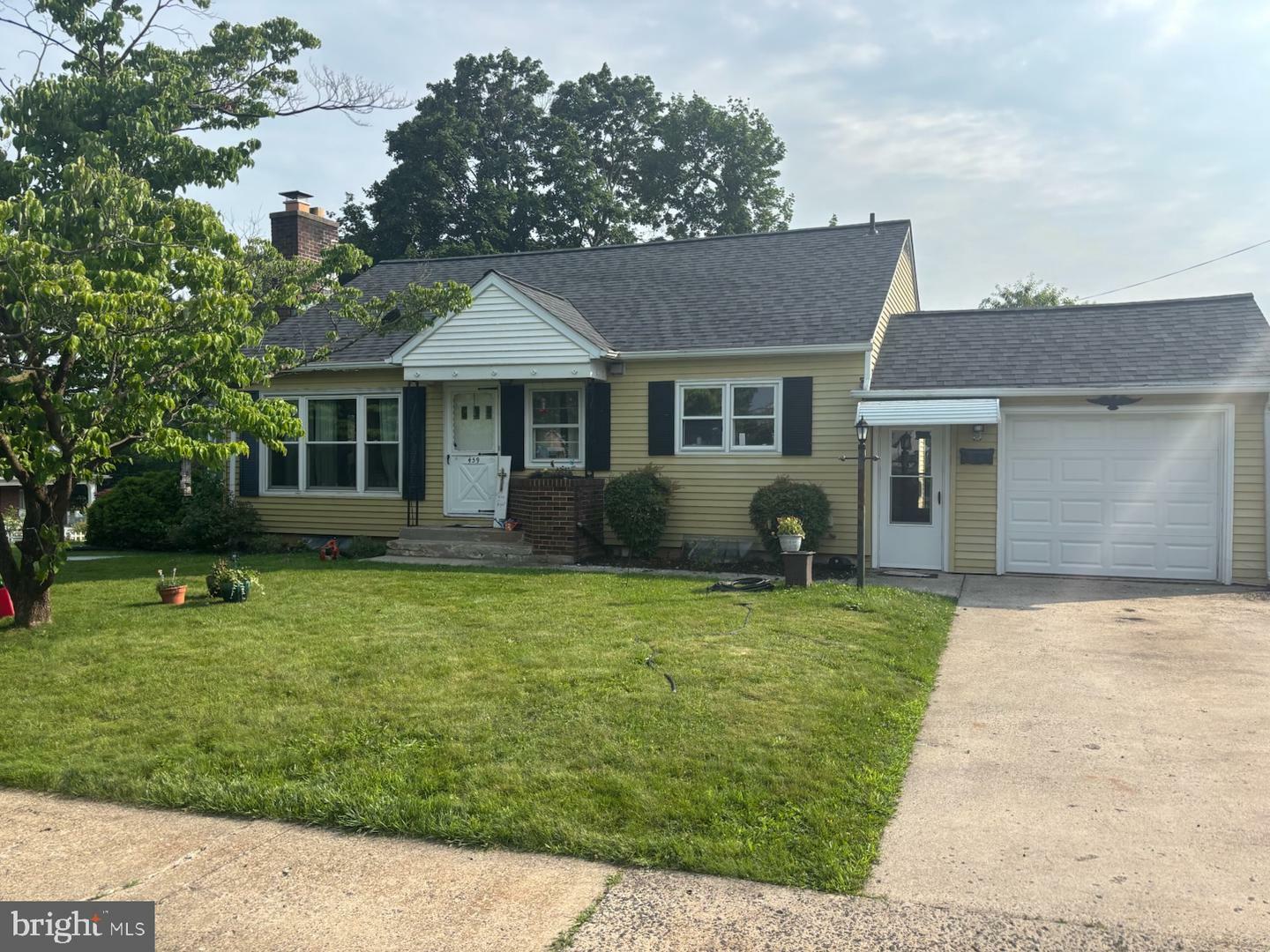 Property Photo: 459 S 5th Avenue PA 19468
