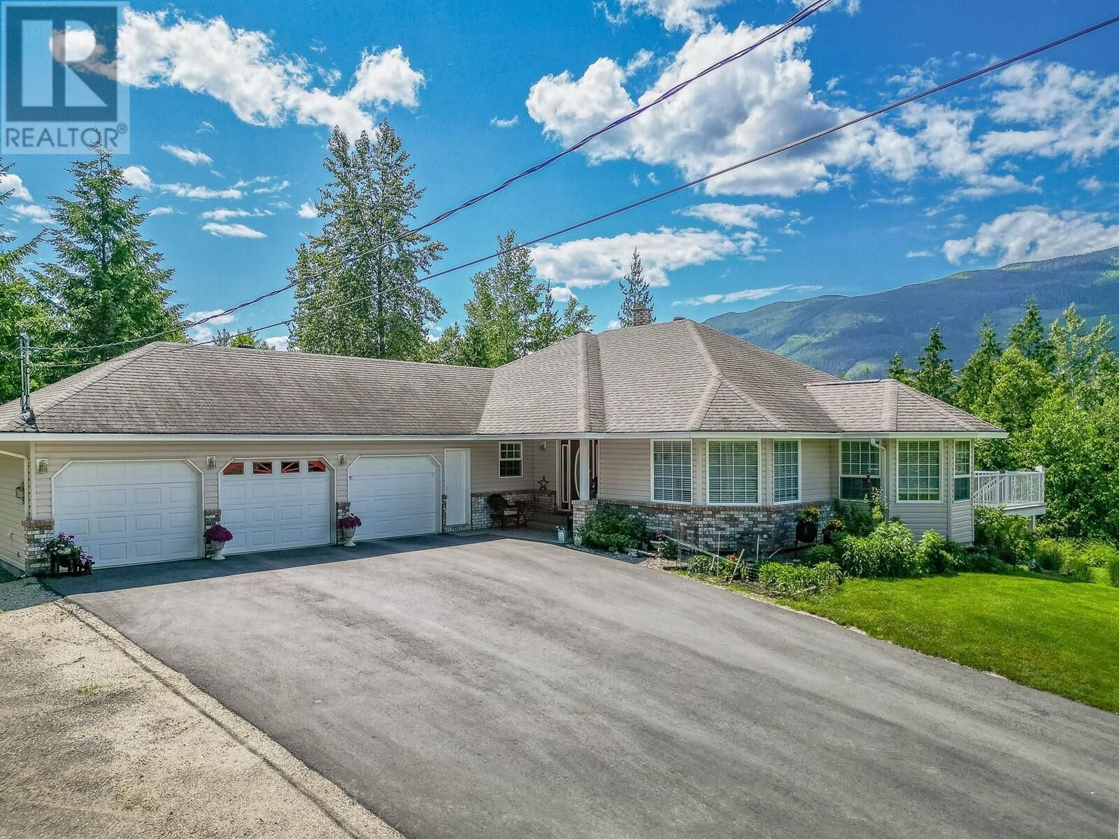 Property Photo:  4340 Sederberg Road  BC V0E 2J0 