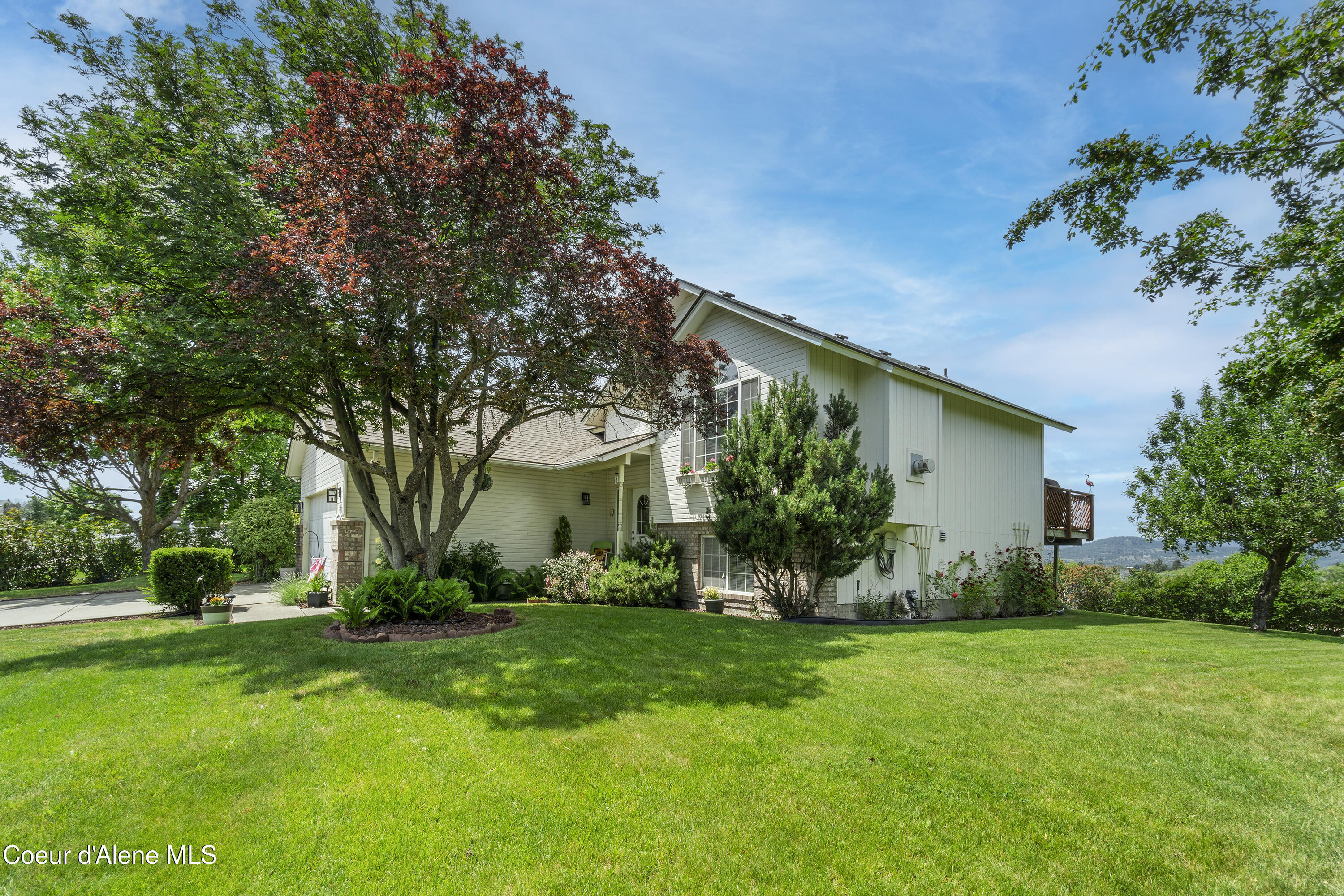 Property Photo: 635 N Divot Ave ID 83854