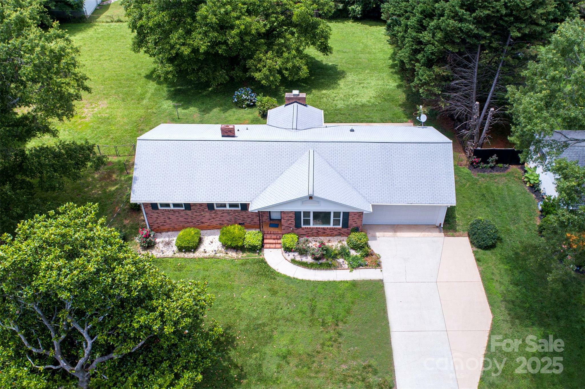 Property Photo: 1216 Manchester Lane NC 28227