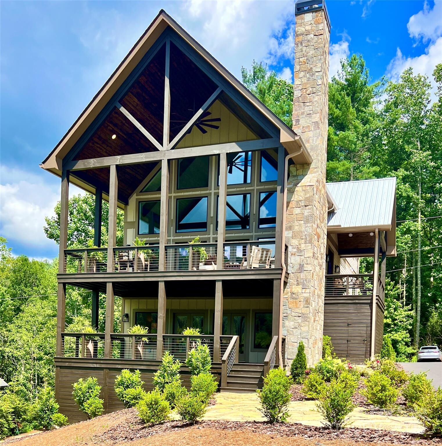 Property Photo:  207 Comanche Road  NC 28723 