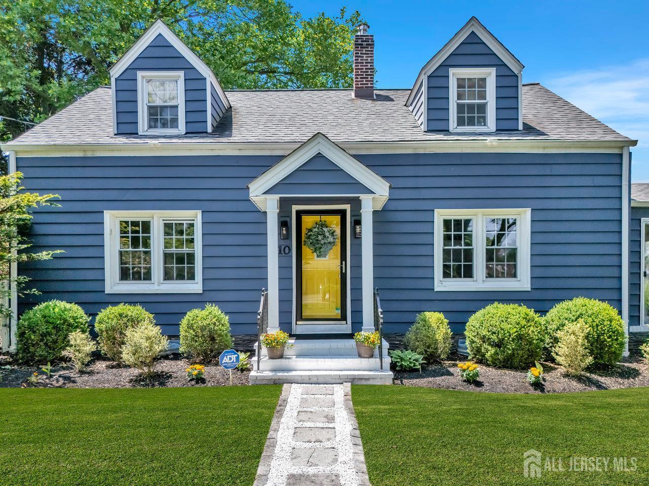 Property Photo:  10 Shaw Drive  NJ 08528 