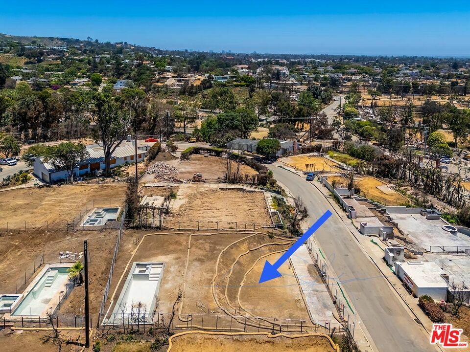 Property Photo: 16529 Chattanooga Pl CA 90272