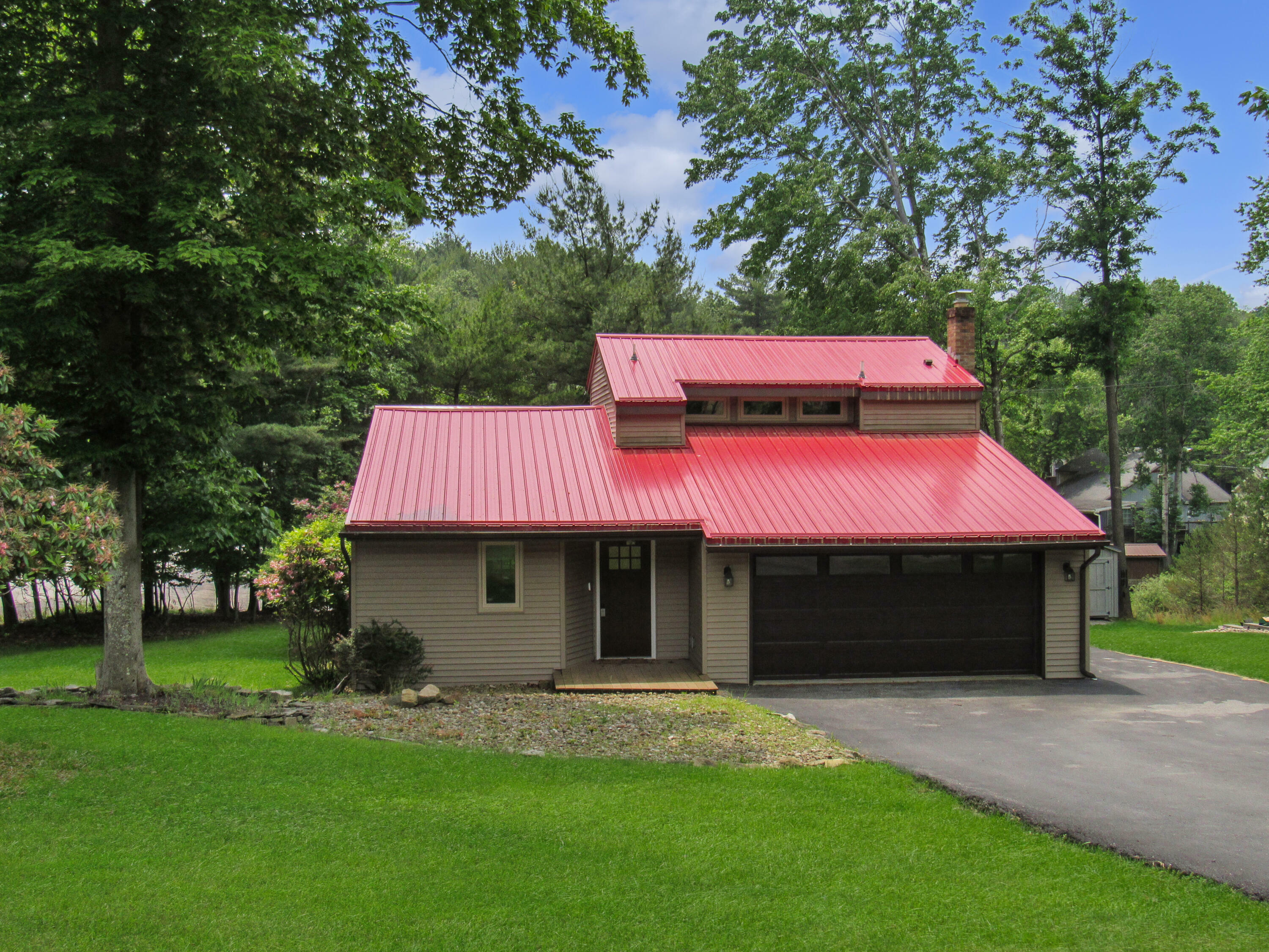 Property Photo: 15 Bucco Reef Rd PA 15801