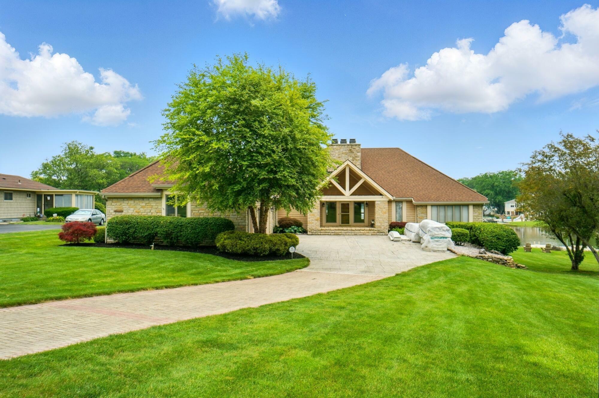 Property Photo: 2085 Chickasaw Drive OH 43140