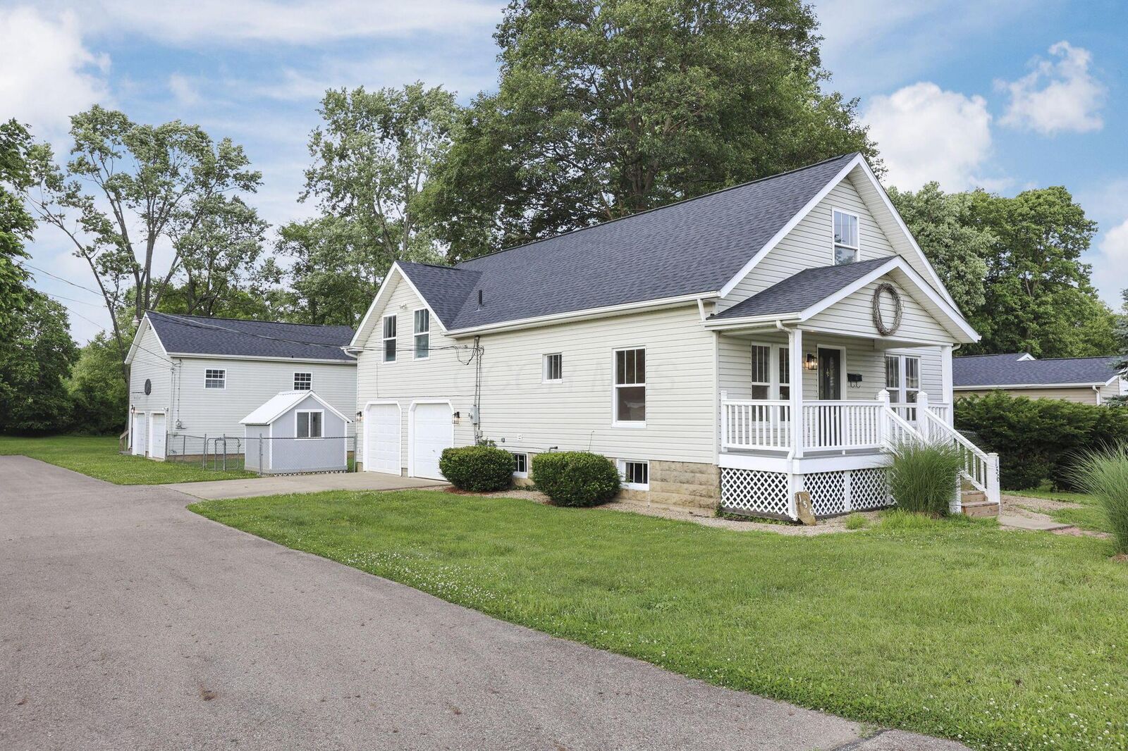 Property Photo: 156 E Postal Avenue OH 43055