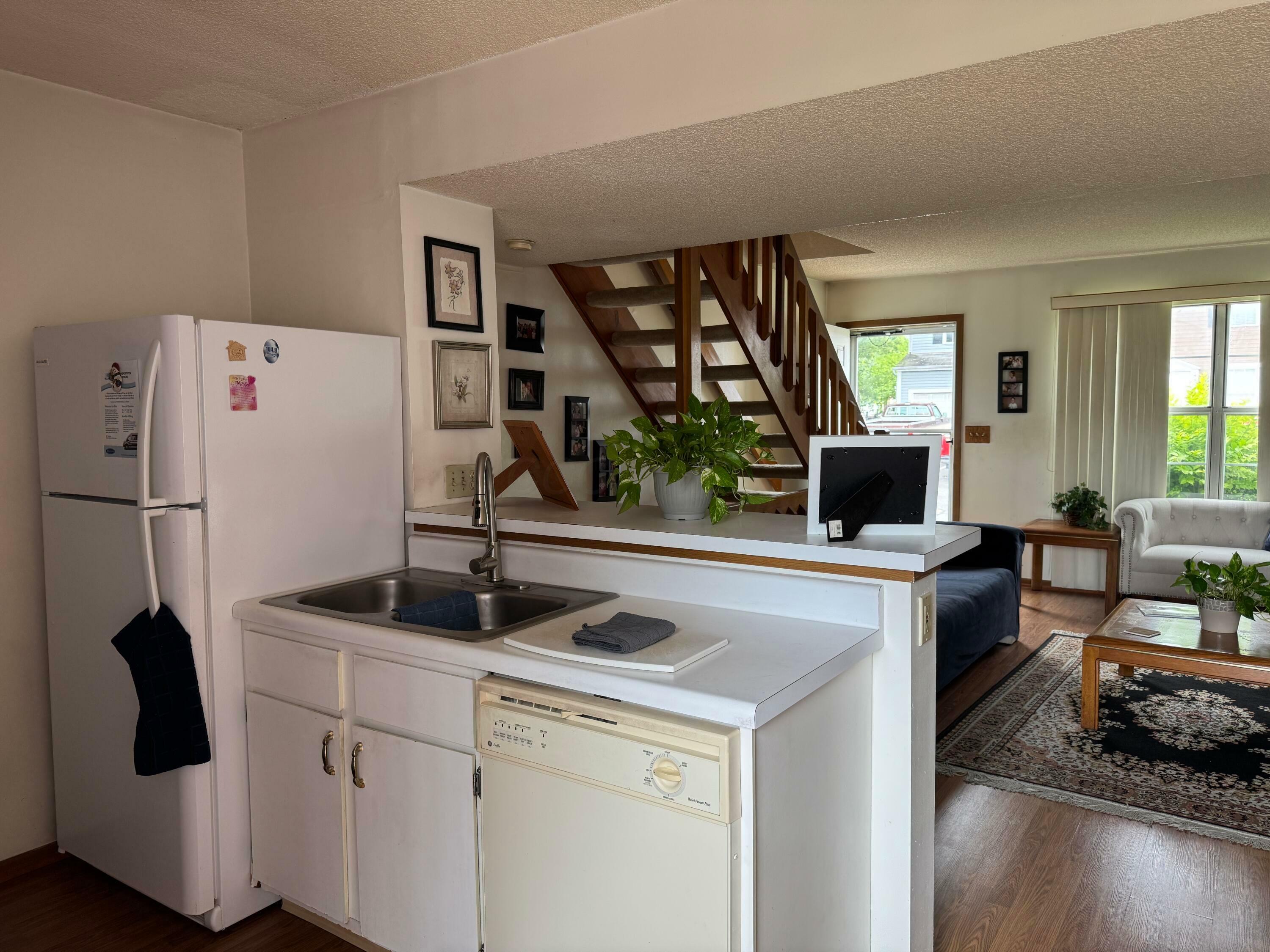 Property Photo: 4830 Stoneybrook Boulevard OH 43026