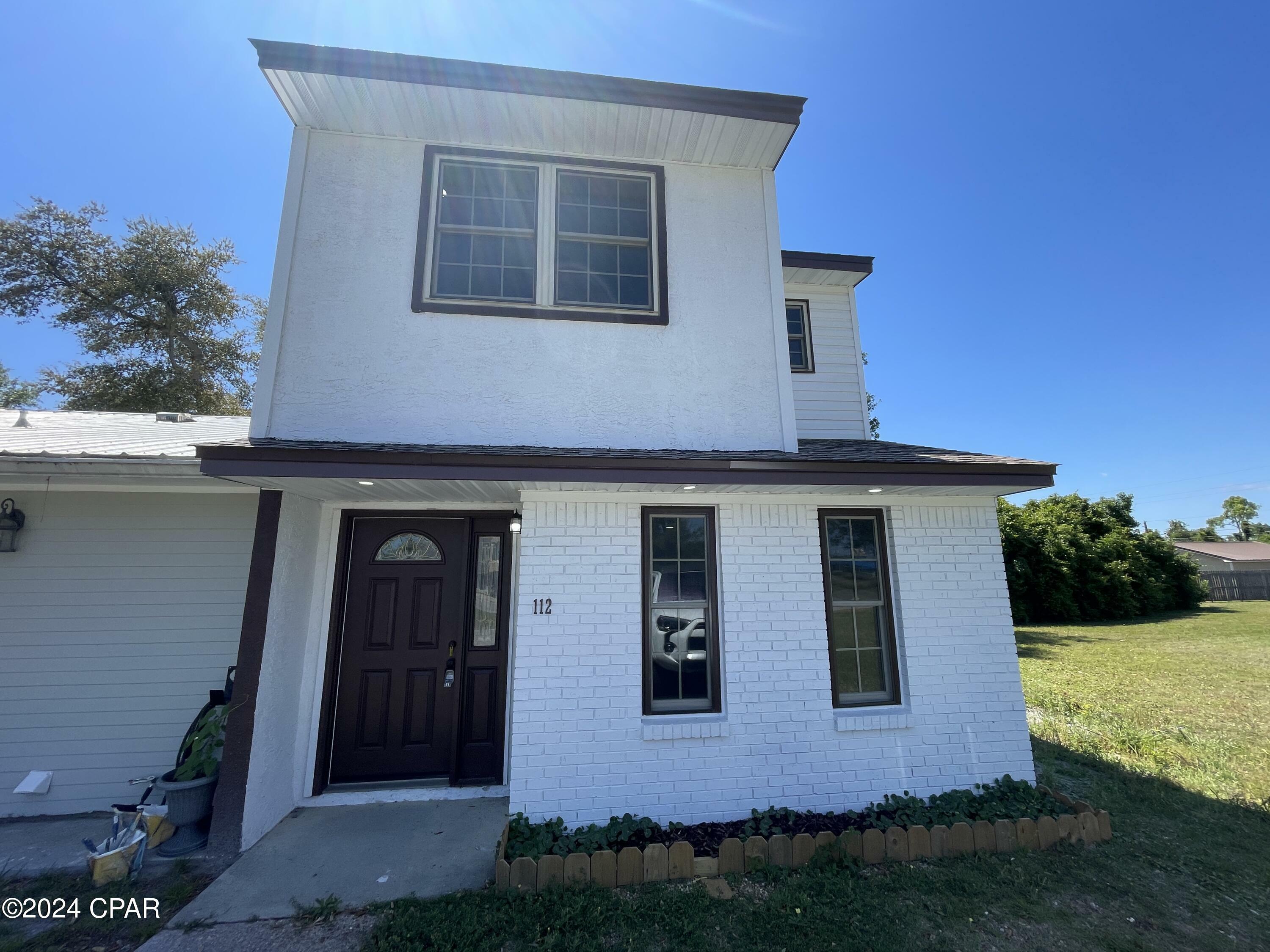 Property Photo: 112 Parker Village Circle FL 32404