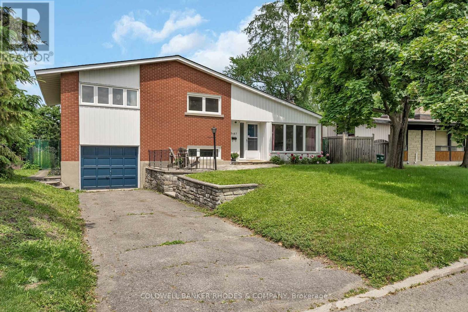 Property Photo: 2687 Basswood Crescent ON K1V 8K2