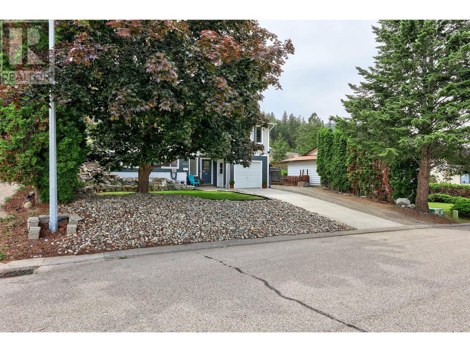 Property Photo: 2327 Omineca Drive BC V2E 1S9