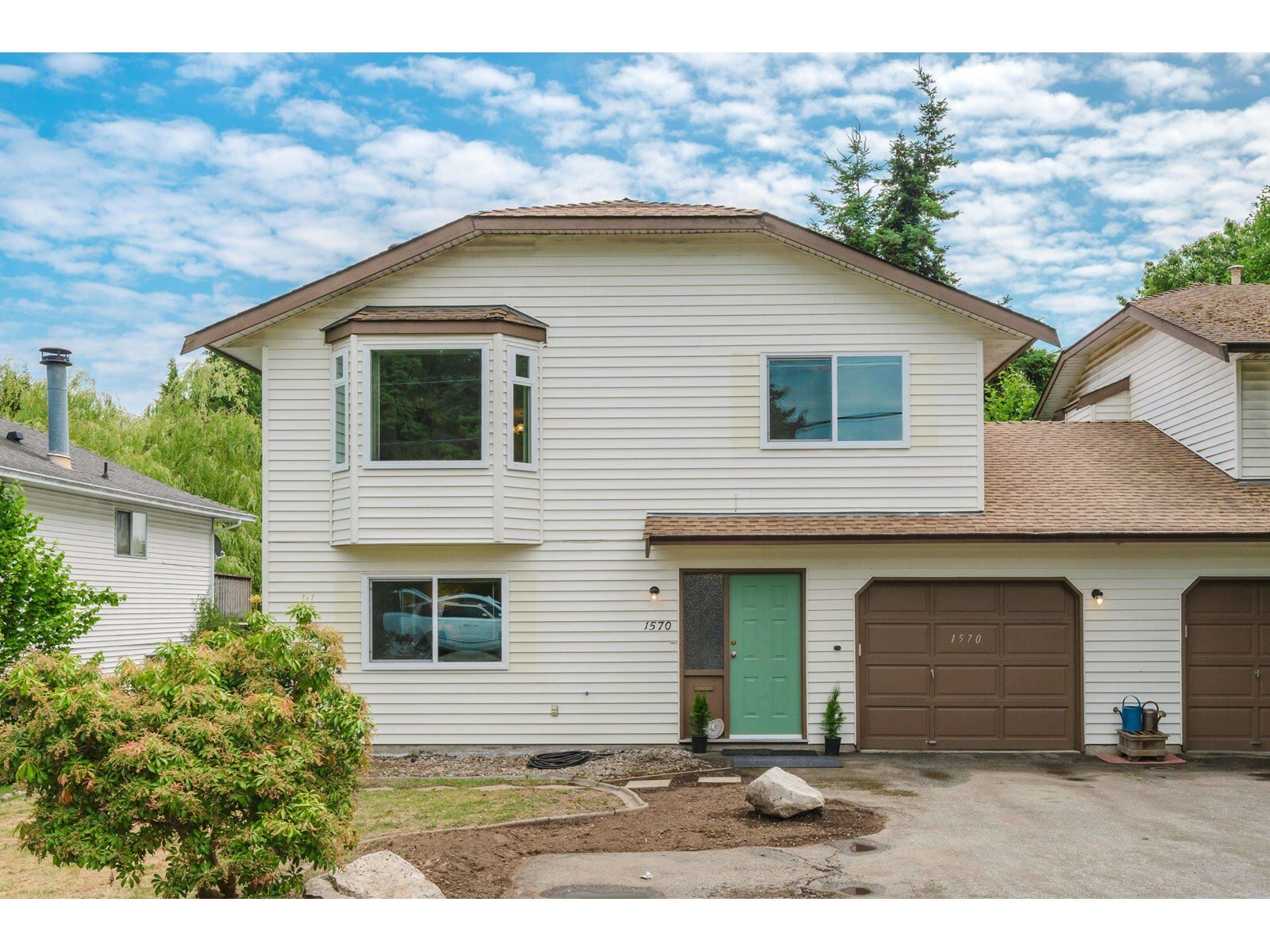 Property Photo: 1570 161 BC V4A 4X8