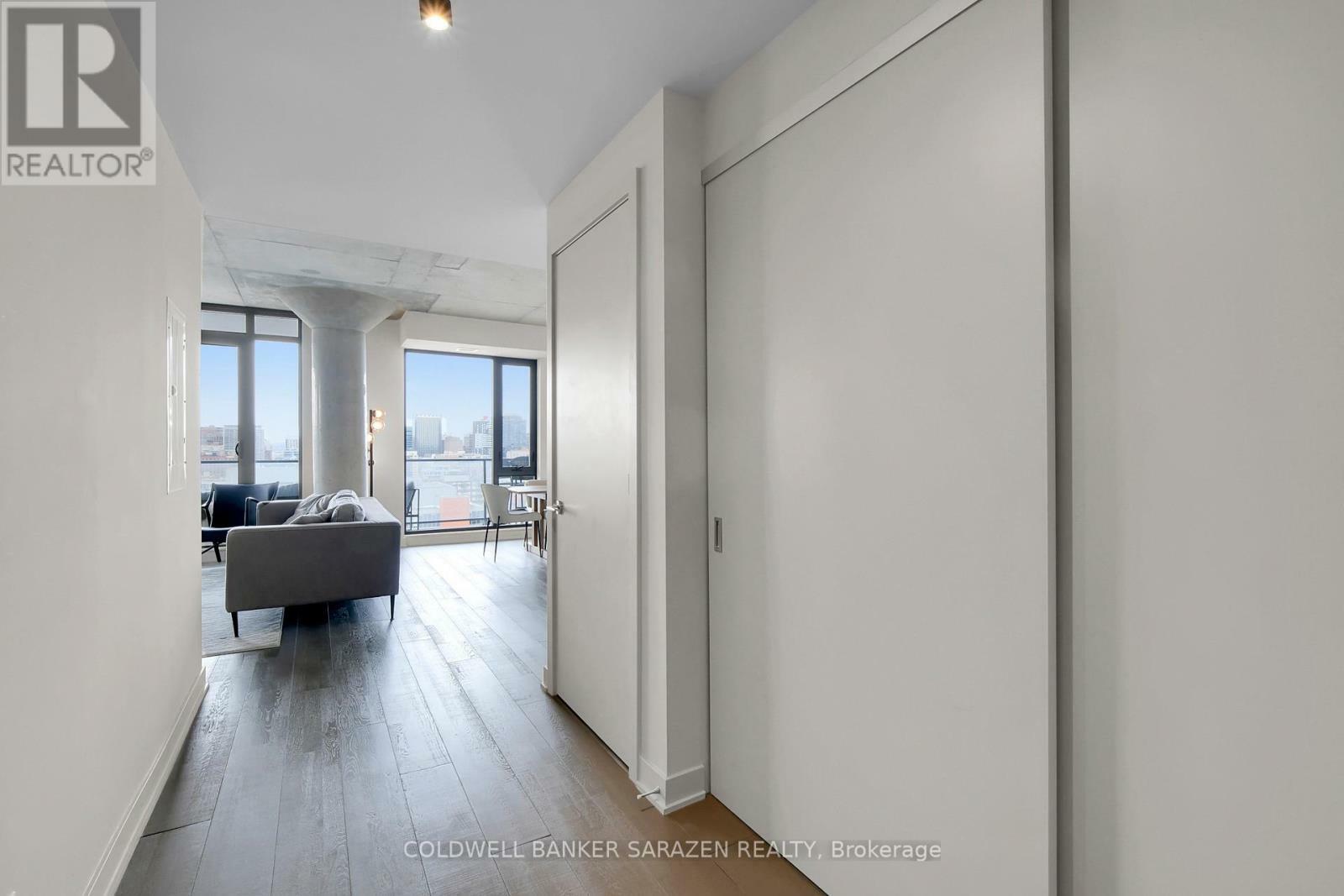 Property Photo:  203 Catherine Street 1407  ON K2P 1J5 
