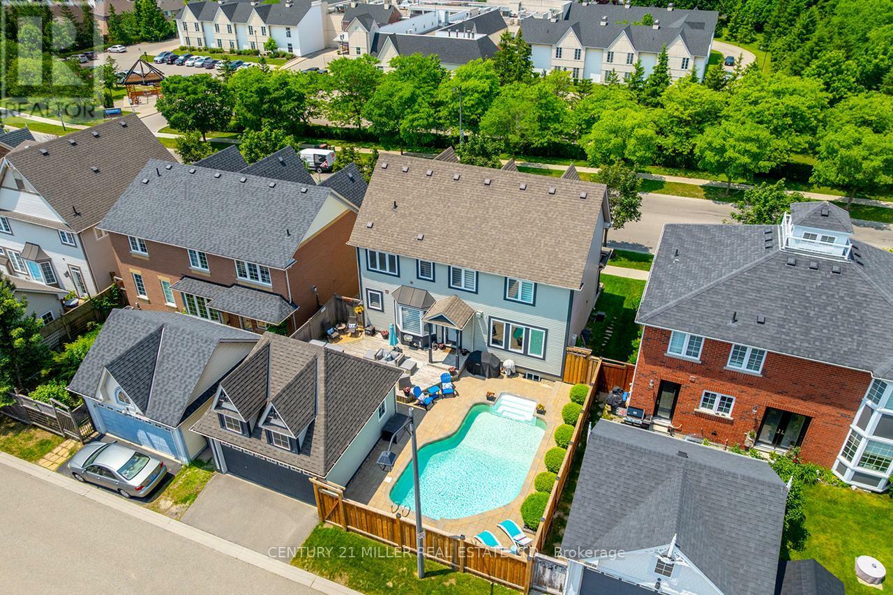 Property Photo: 842 John Watt Boulevard ON L5W 1G2
