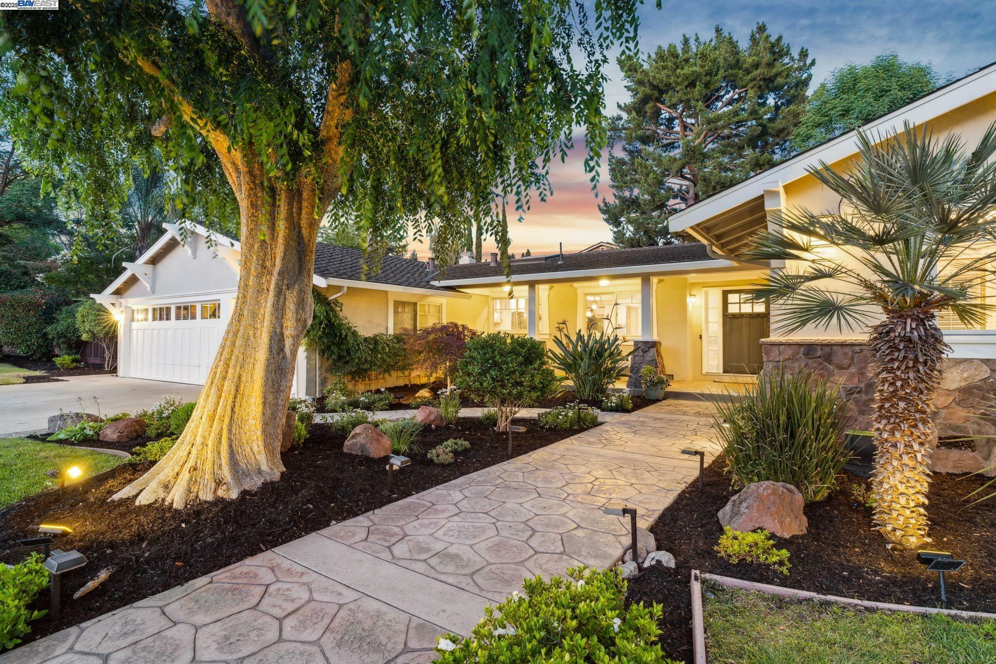Property Photo:  290 Bolla Ave  CA 94507 