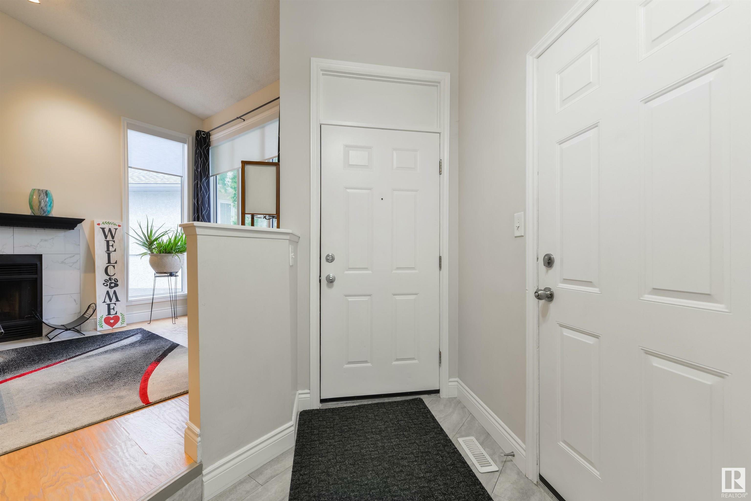 Photo de la propriété: 12804 147 Avenue NW AB T6V 1C5