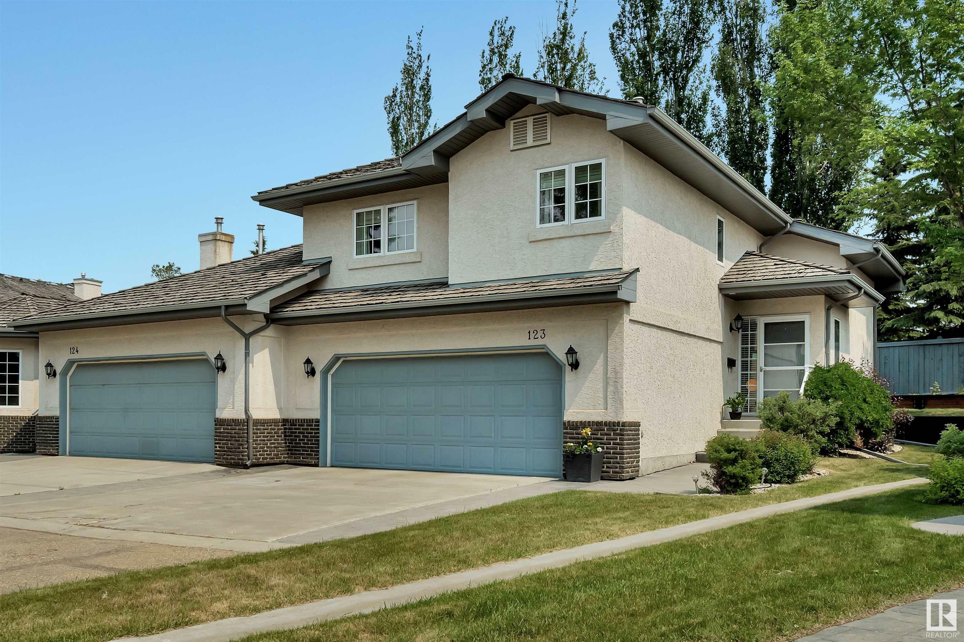 Photo de la propriété: 215 Blackburn SW 123 AB T6W 1B9