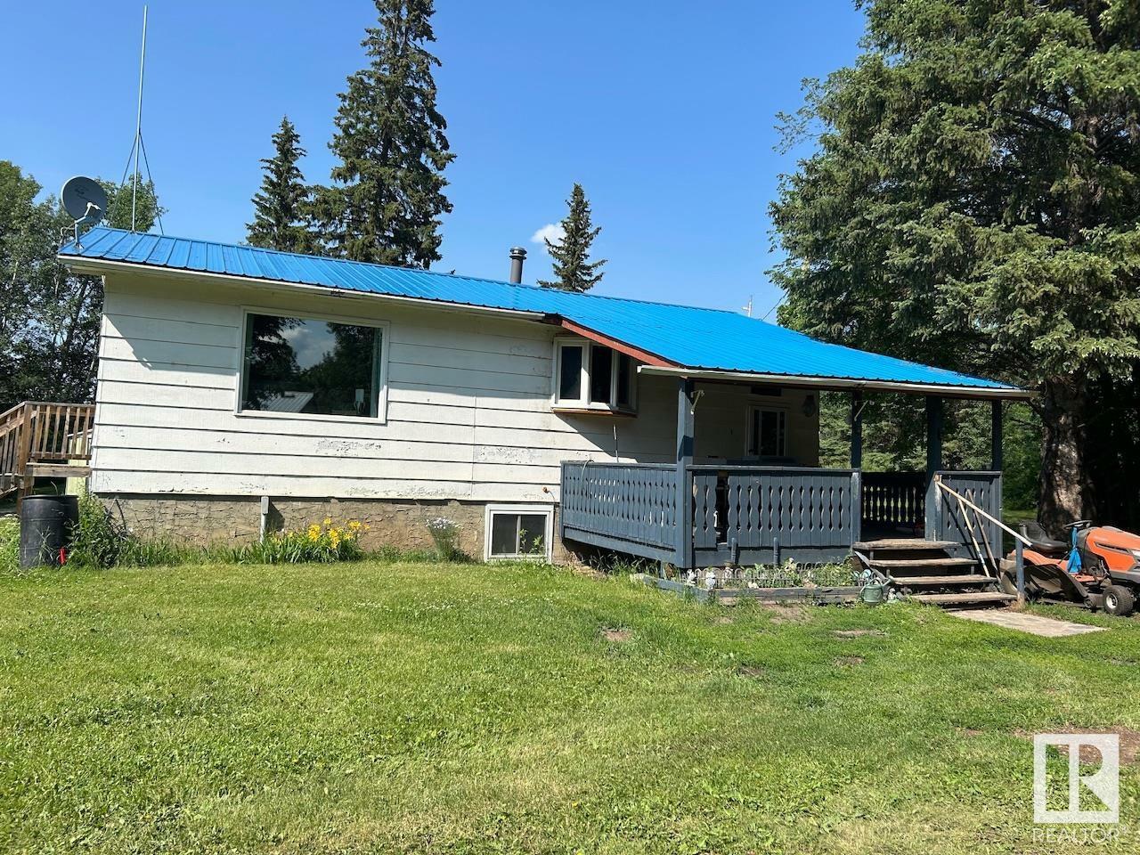 Property Photo: 2001 Twp Road 541 AB T0E 1V0