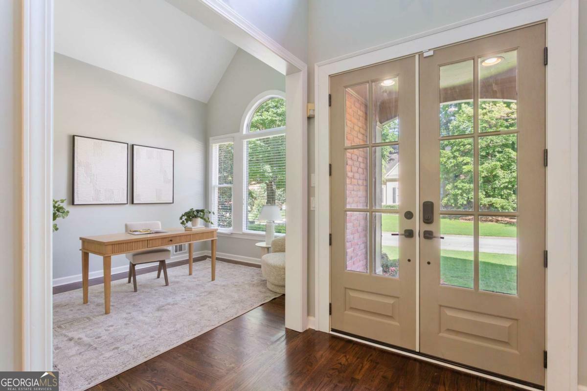 Property Photo: 5007 Highland Oaks Court SE GA 30126