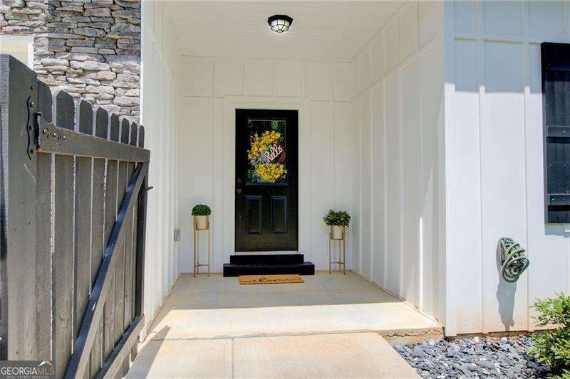 Property Photo: 271 Moorings Run GA 30143