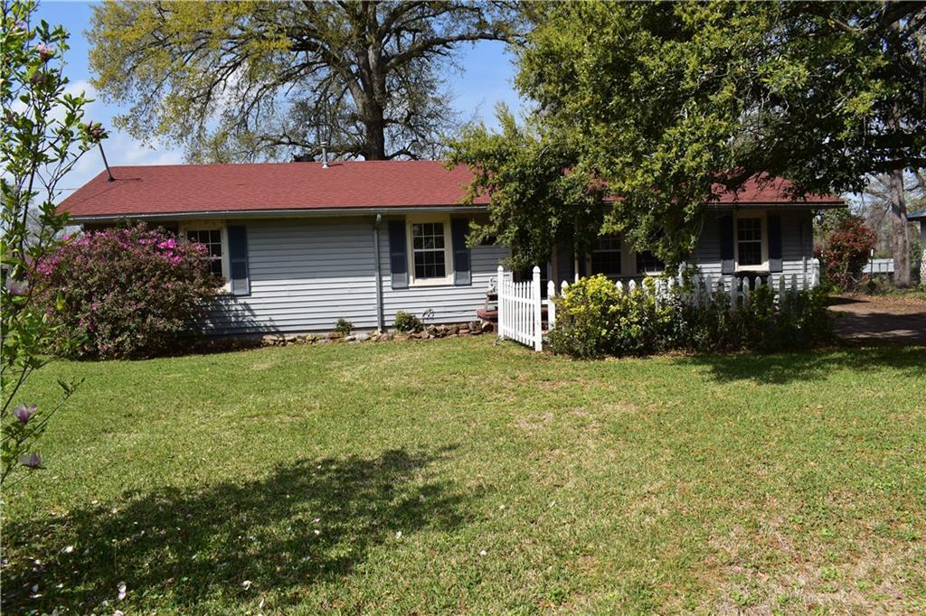 Property Photo: 330 Shoreline Drive LA 71457